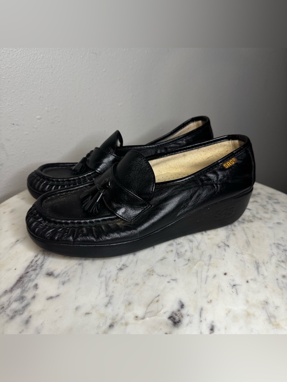 SAS Loafers Size 6.5 M black Leather
Wedges shoes